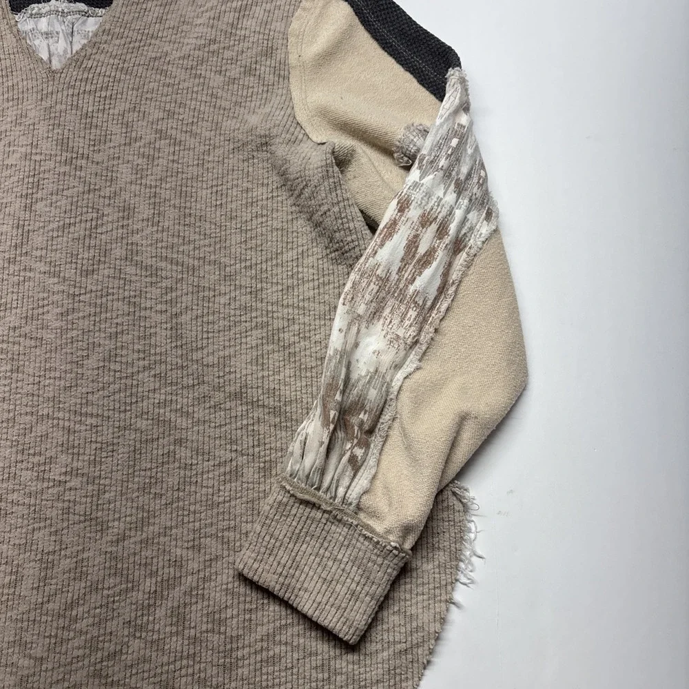 BKE Thermal Style Distressed Top With patch work Sleeves Sm‎